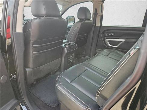 Used 2017 Nissan Titan PRO-4X w/ Pro-4x Convenience Package image 11