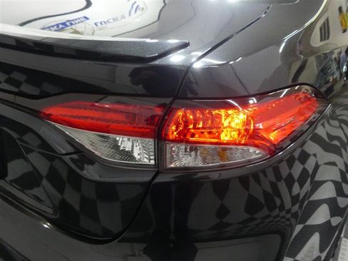 Used 2022 Toyota Corolla SE FWD image 15
