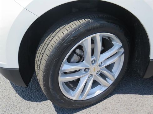 Used 2018 Chevrolet Equinox Premier FWD image 18