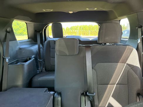 Used 2018 Ford Explorer XLT w/ Equipment Group 201A AWD/4WD image 20