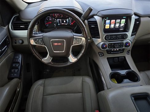 Used 2020 GMC Yukon SLT w/ Premium Edition image 11