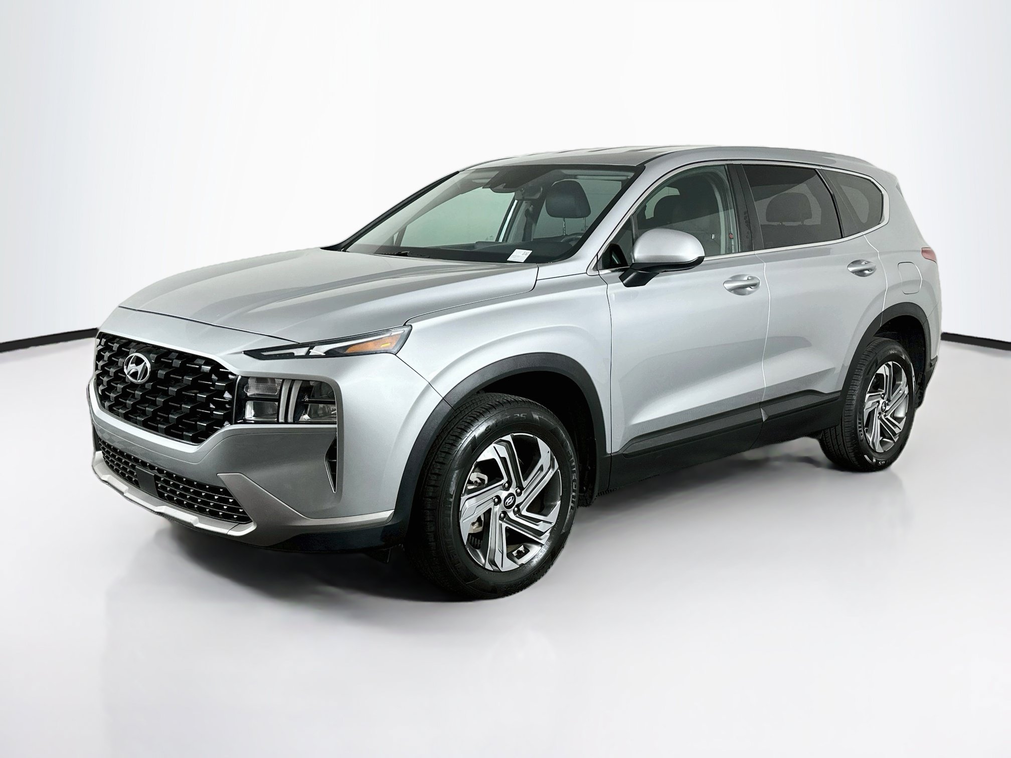 Used 2023 Hyundai Santa Fe SE AWD/4WD image 3
