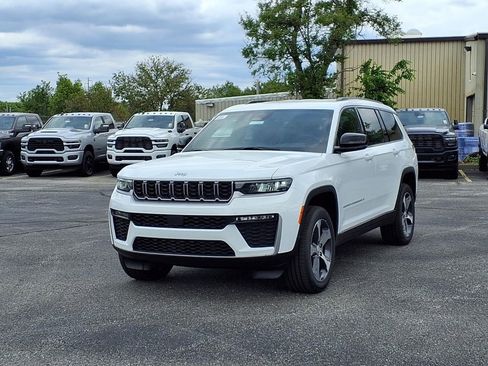 New 2026 Jeep Grand Cherokee L Limited AWD/4WD image 2