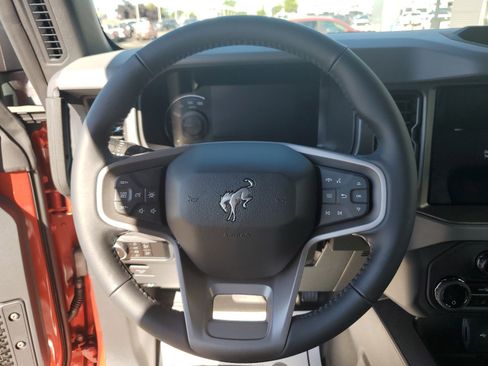 Used 2024 Ford Bronco Black Diamond w/ Sasquatch Package image 16