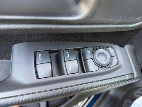 Used 2021 Chevrolet Silverado 2500 Custom w/ Custom Value Package image 13