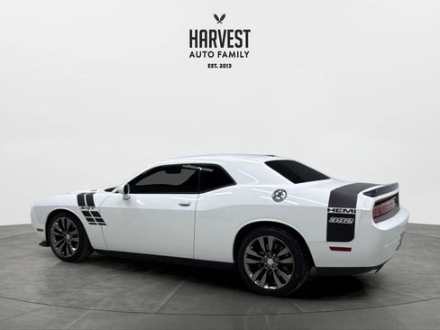 Used 2014 Dodge Challenger SRT8 Core RWD image 3