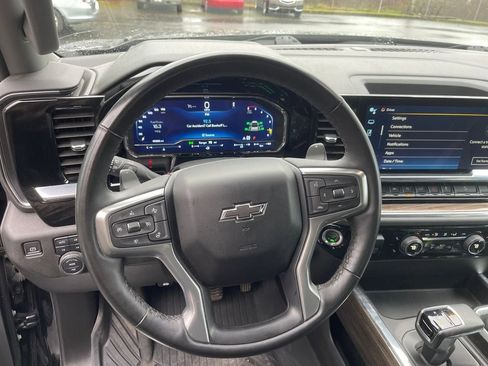 Used 2024 Chevrolet Silverado 1500 RST image 16