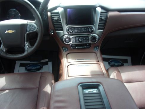 Used 2016 Chevrolet Suburban LTZ image 21