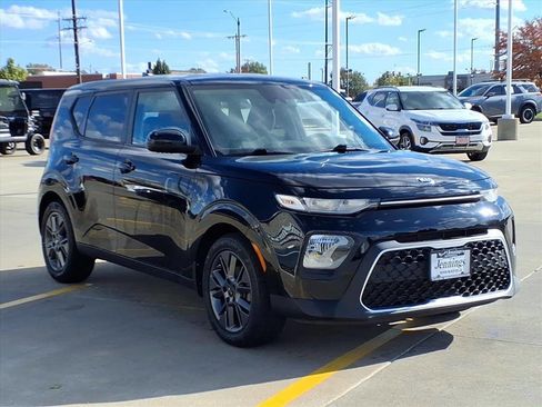 Used 2021 Kia Soul S FWD image 6