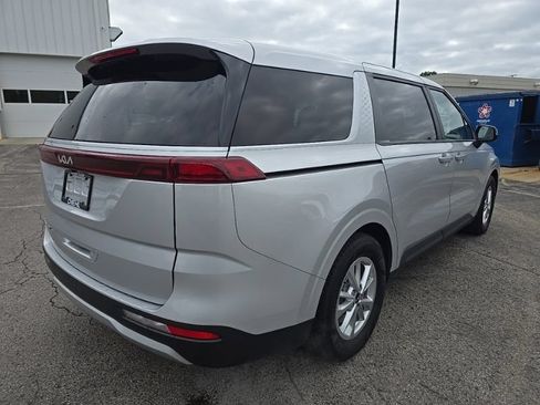 Certified 2022 Kia Carnival LX FWD image 8