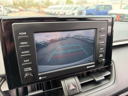 Used 2022 Toyota RAV4 LE AWD/4WD image 36