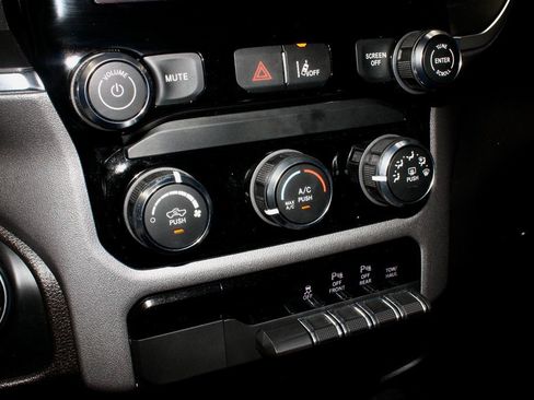 Used 2025 RAM 1500 Big Horn image 30