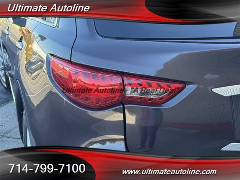 Used 2015 INFINITI QX70 2WD w/ Premium Package image 12
