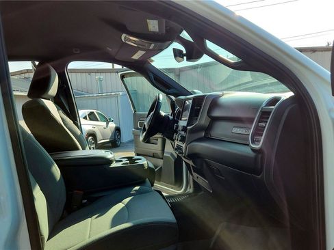 Used 2024 RAM 2500 Big Horn AWD/4WD image 22