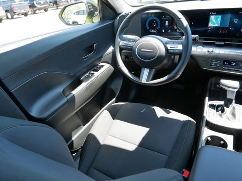 Certified 2026 Hyundai Kona SEL Sport AWD/4WD image 9