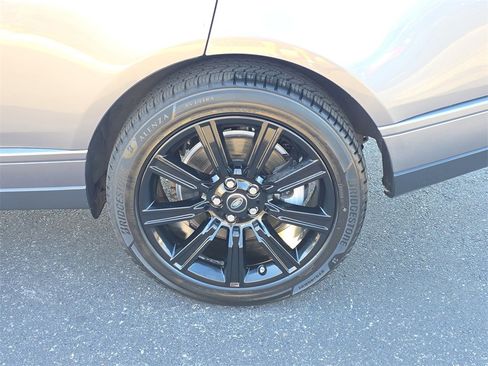 Used 2020 Land Rover Range Rover image 6