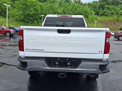 Used 2025 Chevrolet Silverado 2500 LT w/ Convenience Package AWD/4WD image 5