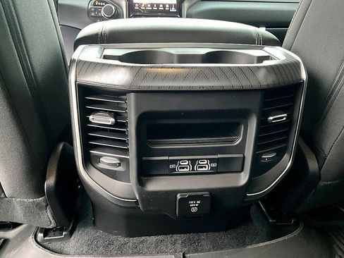 New 2026 RAM 1500 4x4 Crew Cab image 34
