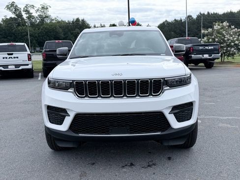 New 2026 Jeep Grand Cherokee Laredo RWD image 3