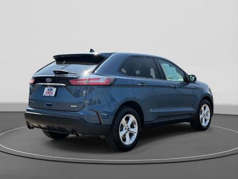 Certified 2019 Ford Edge SE FWD image 4