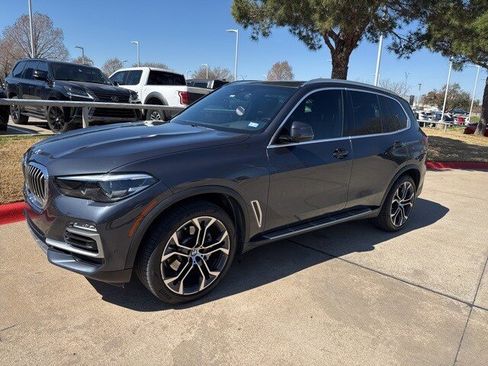 Used 2019 BMW X5 xDrive40i w/ Premium Package 2 image 2