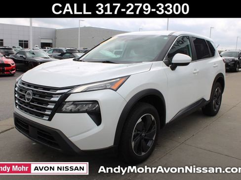 Used 2024 Nissan Rogue SV AWD/4WD image 3