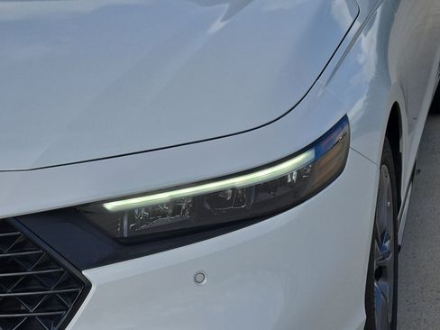 Used 2024 Honda Accord EX-L image 10
