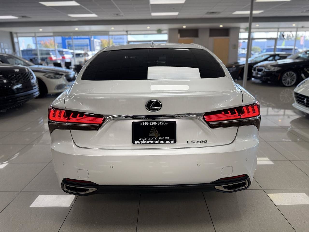 Used 2018 Lexus LS 500 w/ Accessory Package (Z2) RWD image 5