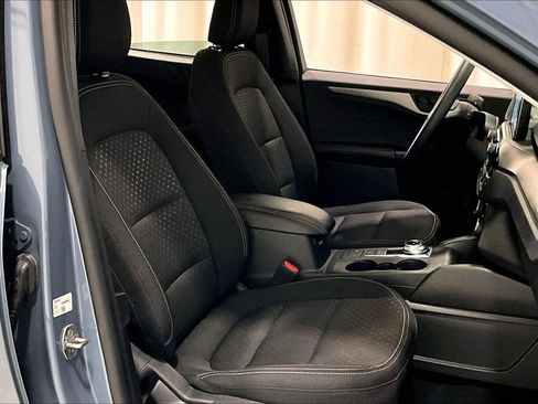 Certified 2025 Ford Escape Active FWD image 6