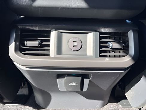 Used 2025 Ford F150 Lariat AWD/4WD image 36