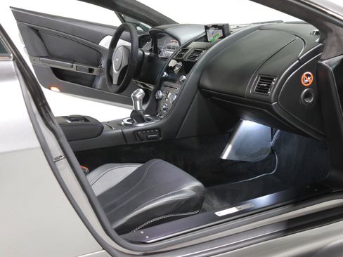 Used 2012 Aston Martin V12 Vantage Coupe image 5