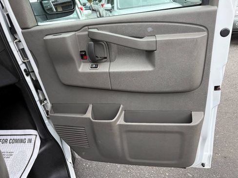 Used 2021 Chevrolet Express 3500 Extended w/ Driver Convenience Package RWD image 26