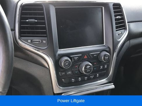 Used 2017 Jeep Grand Cherokee Altitude AWD/4WD image 8