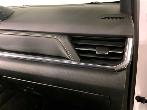 Used 2025 GMC Terrain Elevation AWD/4WD image 16