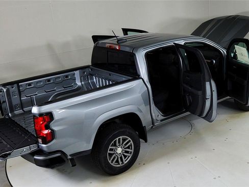 Used 2023 Chevrolet Colorado LT w/ LT Convenience Package II RWD image 26