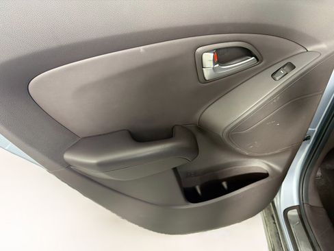 Used 2012 Hyundai Tucson Limited FWD image 24