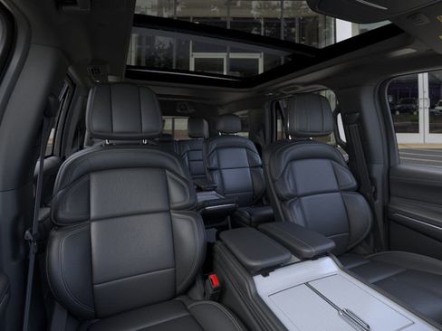 New 2025 Lincoln Navigator Reserve w/ Jet Appearance Package image 10