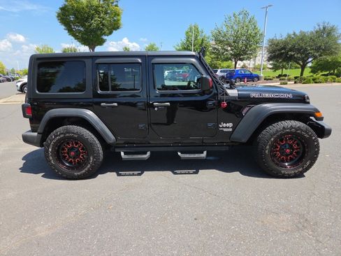Used 2018 Jeep Wrangler Unlimited Sport S AWD/4WD image 8