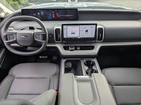 New 2025 Ford Expedition Max Active image 21