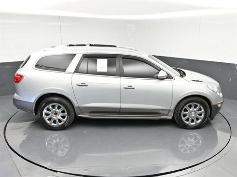 Used 2011 Buick Enclave CXL image 24