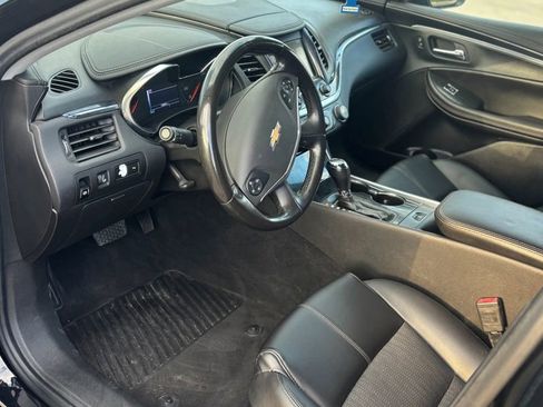 Used 2017 Chevrolet Impala LT w/ Convenience Package image 8