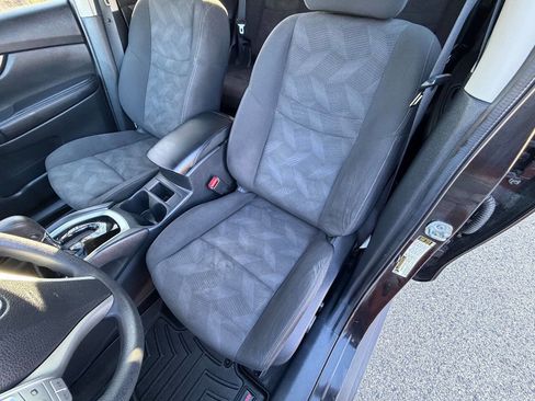Used 2016 Nissan Rogue SV AWD/4WD image 13