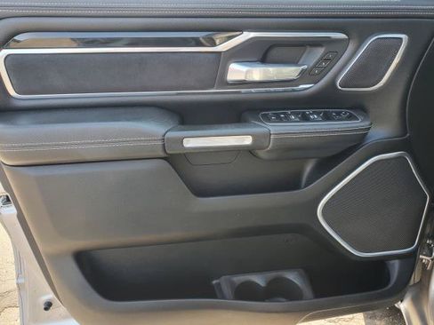 Used 2019 RAM 1500 Laramie AWD/4WD image 21