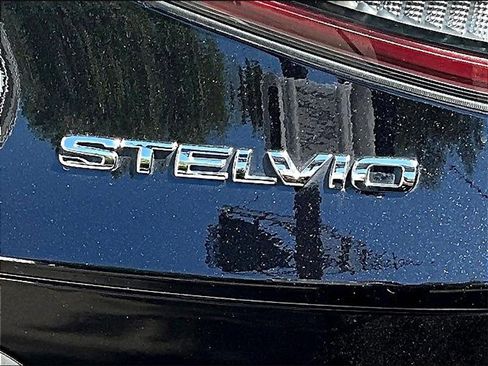 Used 2024 Alfa Romeo Stelvio Ti image 33