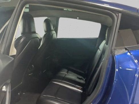 Used 2022 Tesla Model Y Performance AWD/4WD image 16