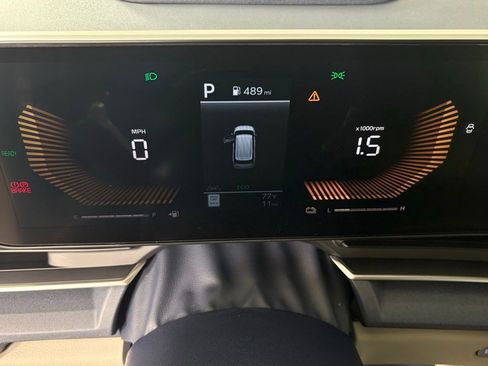 New 2026 Kia Carnival EX FWD image 23