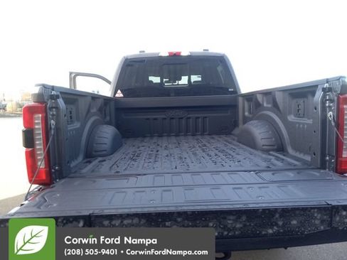 New 2026 Ford F250 Lariat w/ Black Appearance Package AWD/4WD image 28