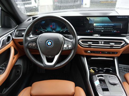 Certified 2023 BMW i4 eDrive35 w/ Premium Package image 9
