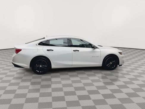Used 2017 Chevrolet Malibu LT w/ Leather Package FWD image 35