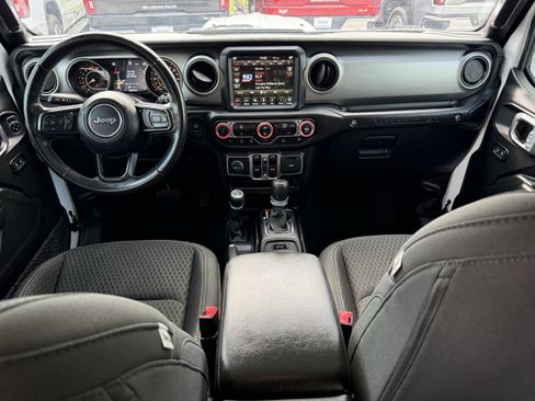 Used 2021 Jeep Wrangler Unlimited Sport AWD/4WD image 14